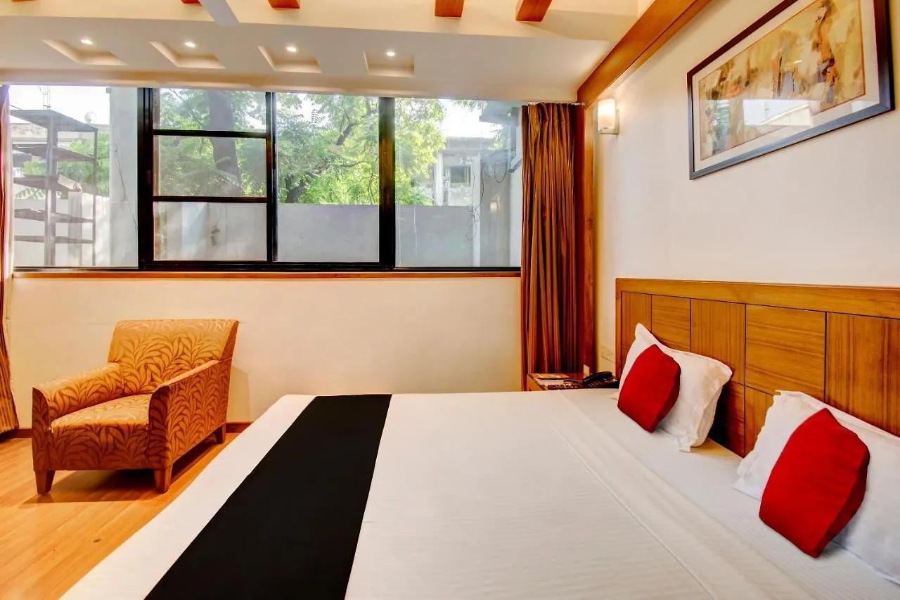 Capital O 36429 Hotel Abs 17 Chandigarh 3*,  India