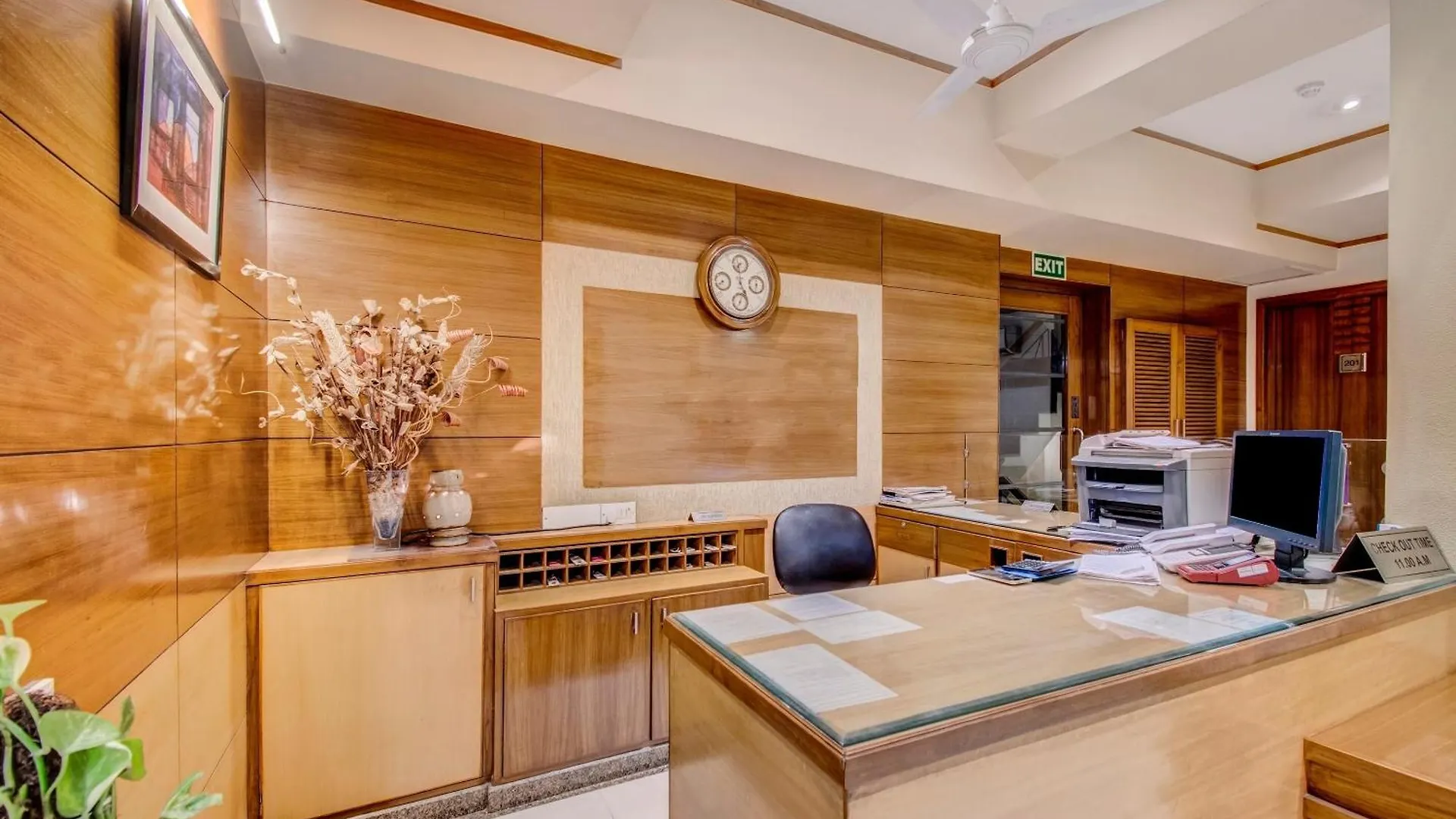 ***  Capital O 36429 Hotel Abs 17 Chandigarh India